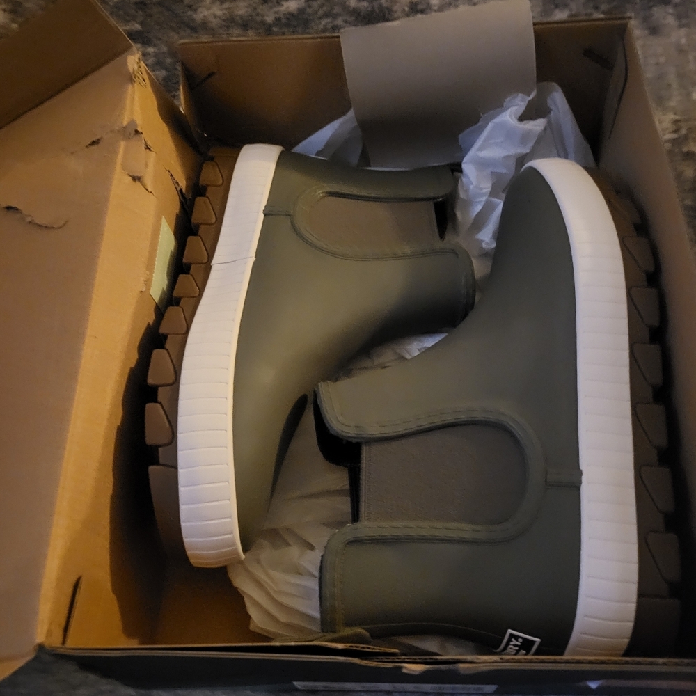 Sperry's, Olive, Size 8